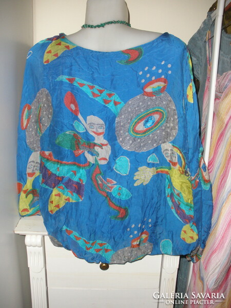 Silk, cheerful top with silk content