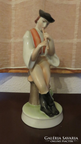 Zsolnay figure with a flute, standing!