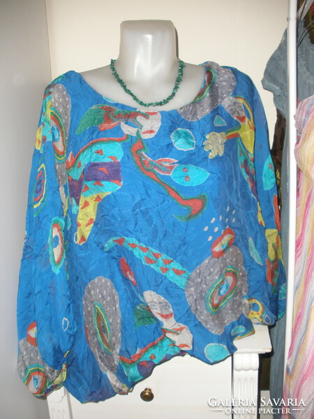 Silk, cheerful top with silk content