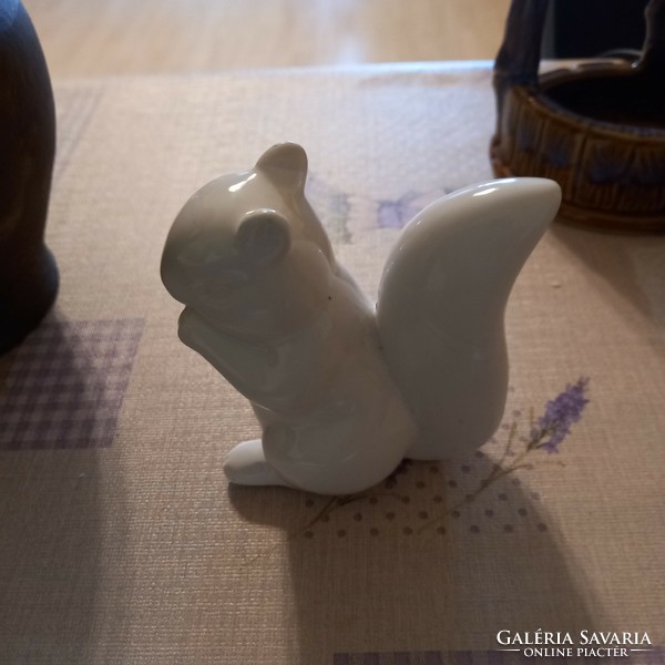Squirrel pottery