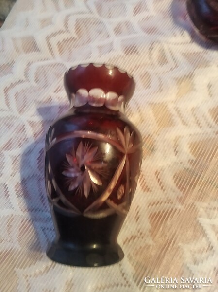Bordó metszett kristály  váza