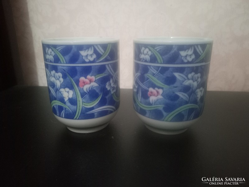 Két nagyon helyes antik kínai teás pohár
