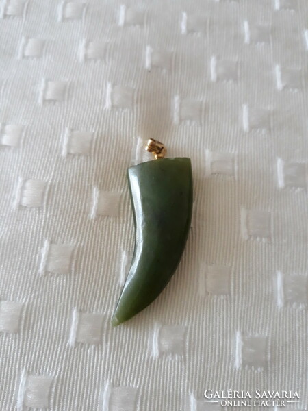 Jade green pendant