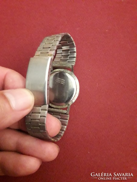 Onsa 17 stone men's watch in mint condition