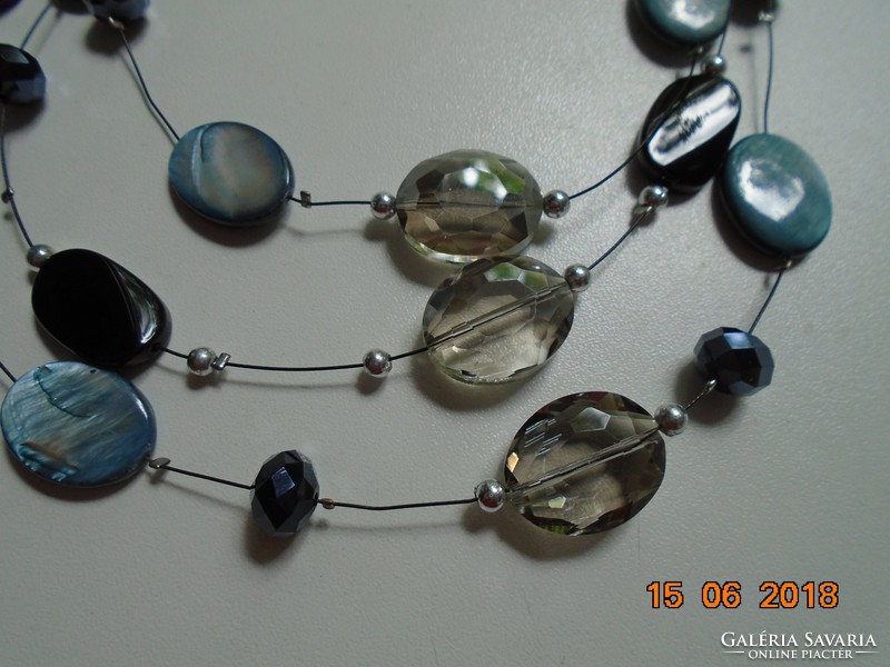 Modern necklace with 10 faceted swarovski, 6 flat abalone and acrylic pearls 3 rows 40 cm