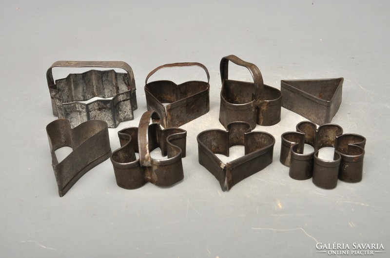 Antique confectionery tool package, 8 pieces, cookie cutter, dough press mold.