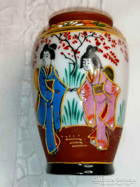 Satsuma Japanese violet vase