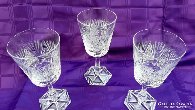 Wine crystal glasses