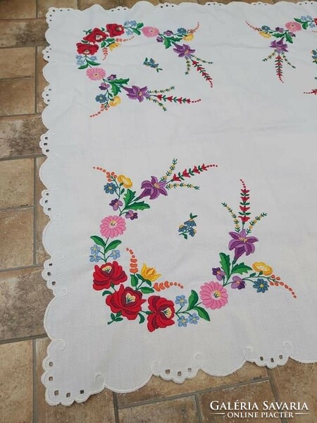 Beautiful embroidered tablecloth tablecloth nostalgia piece village peasant