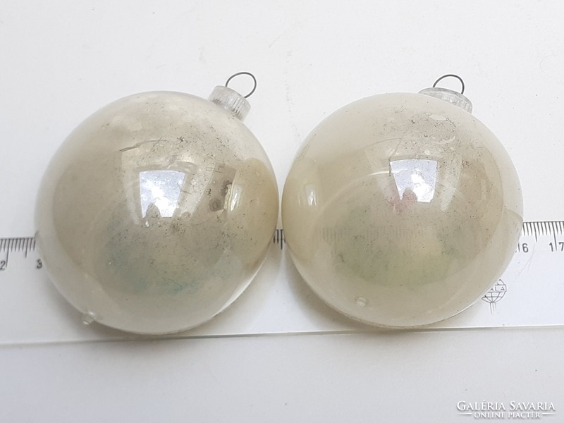 Régi üveg karácsonyfadísz behúzott gömb retro üvegdísz 2 db