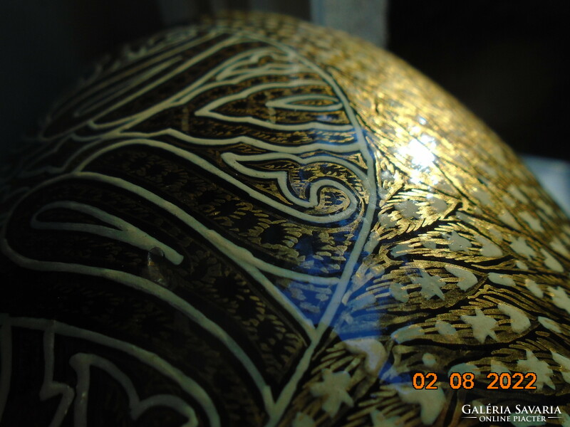 Kashmir hand-made, hand-painted gold patterns, large lacquer tea holder, lined with gilded copper