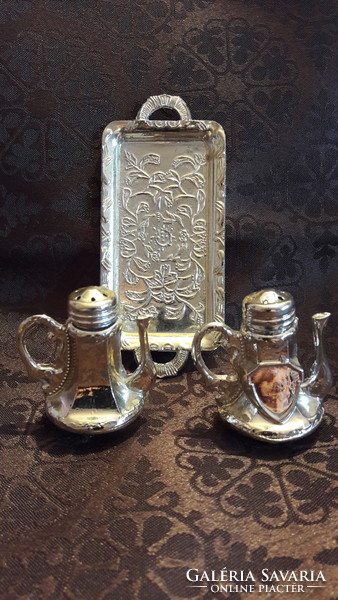 Silver-colored canister with spices, salt and pepper miniature (l2872)