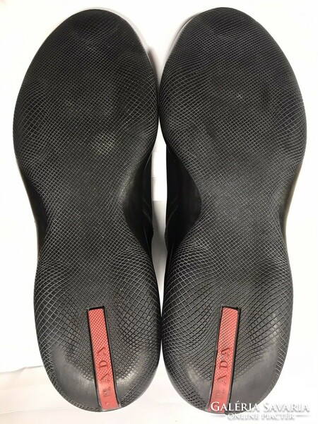 PRADA SORSZÁMOZOTT LUXUS FEKETE BORJÚBŐR FÉRFI CIPŐ BOKACSIZMA M: 10 / 45 ÚJÁR: 680 €