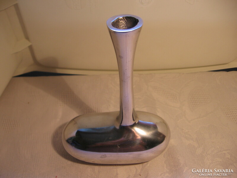 Alumínium szálas design váza, levélnehezék