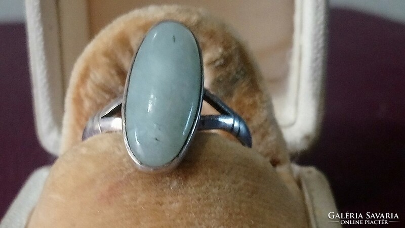 Vintage sterling silver ring with moss opal stone, representative flashy jewelry