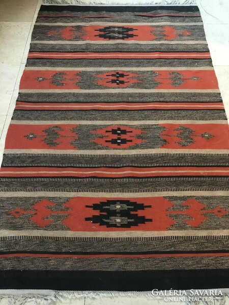 A rare hand-woven Toronto carpet