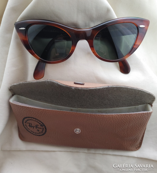 Original vintage Ray Bain women's sunglasses