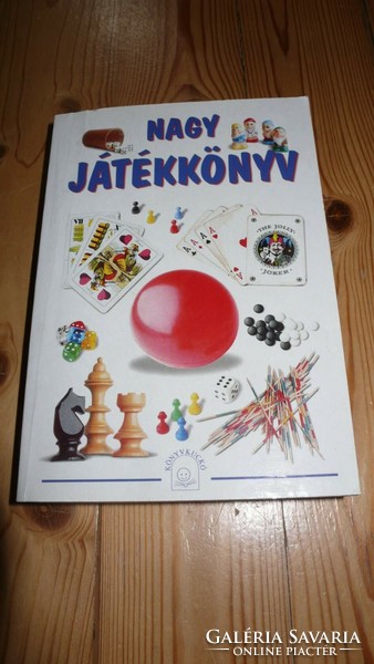 A large game book for campers on 719 pages with the presentation of hundreds of games