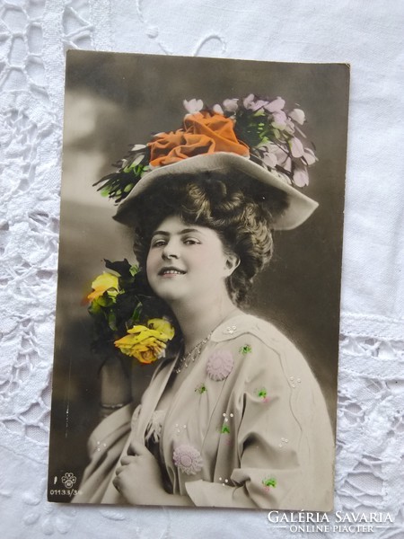 Antique hand colored romantic photo / postcard in lady hat with rose 1909