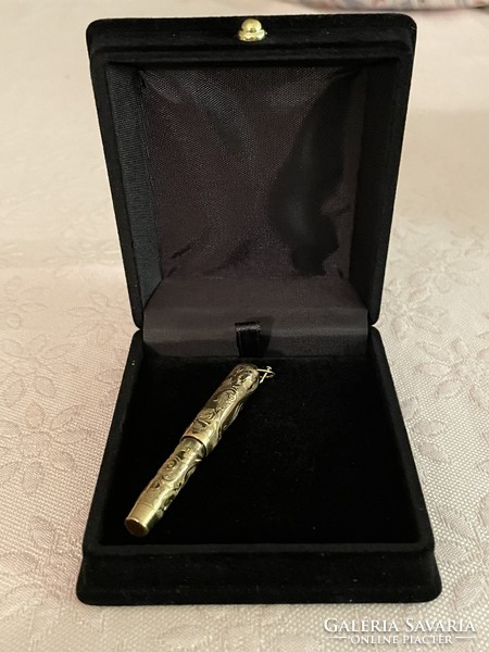 Antique ballpoint pen that can be worn as a golden pendant