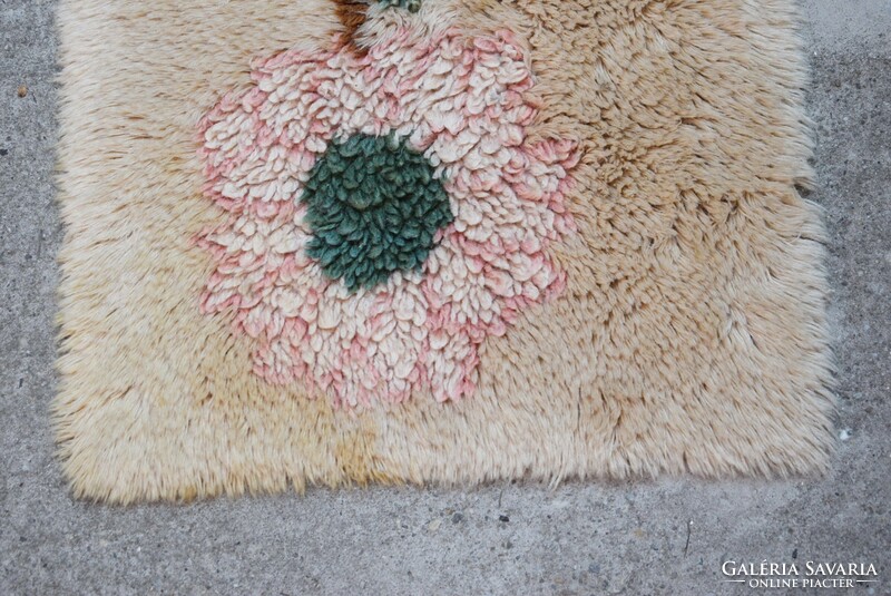 Retro virág mintás falvédő , falidísz , mid century modern iparművészeti kézimunka 97 x 41 cm
