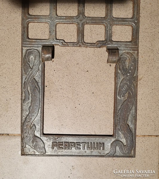 Salgótarján cast iron perpetuum stove frame ornament