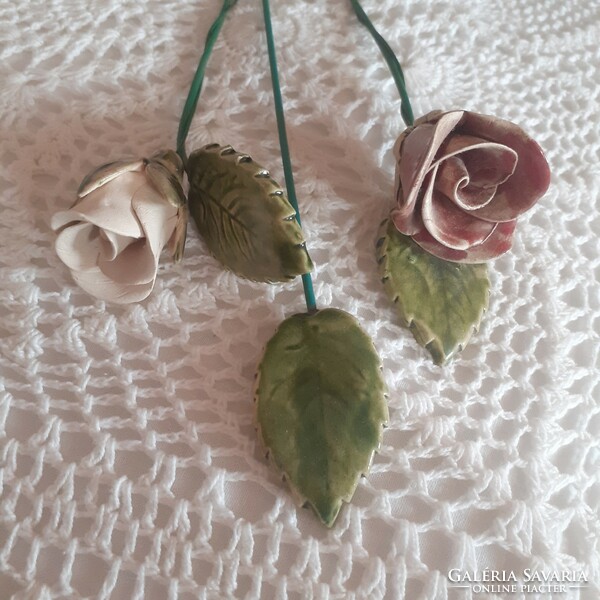 1 Thread natural ceramic rose with ceramic leaf
