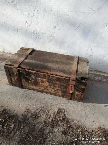Old ruined traveller's or military chest loft