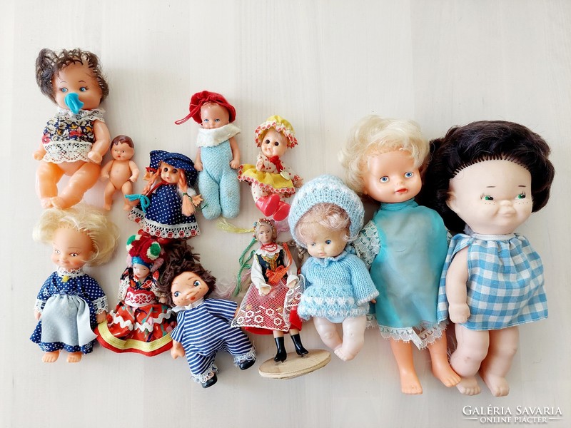 12 Dollhouse, retro, traffic goods, vintage dolls, toy dolls together