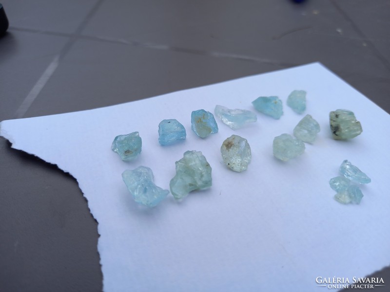 Aquamarine raw gemstones top quality 40 carats