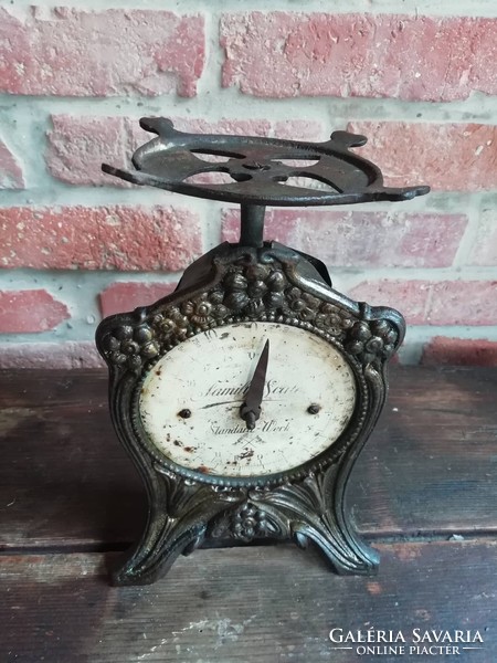 Clock scale, nicely decorated cast iron scale with patina, early 20th century Austrian