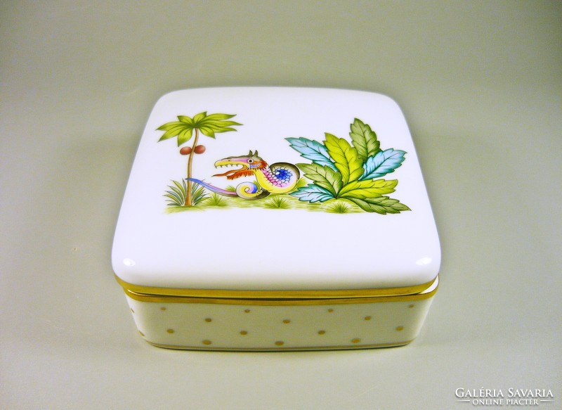 Herend, Chinese (Fodos) pattern hand-painted porcelain cigarette box with a dragon pattern 10 cm. (B102)