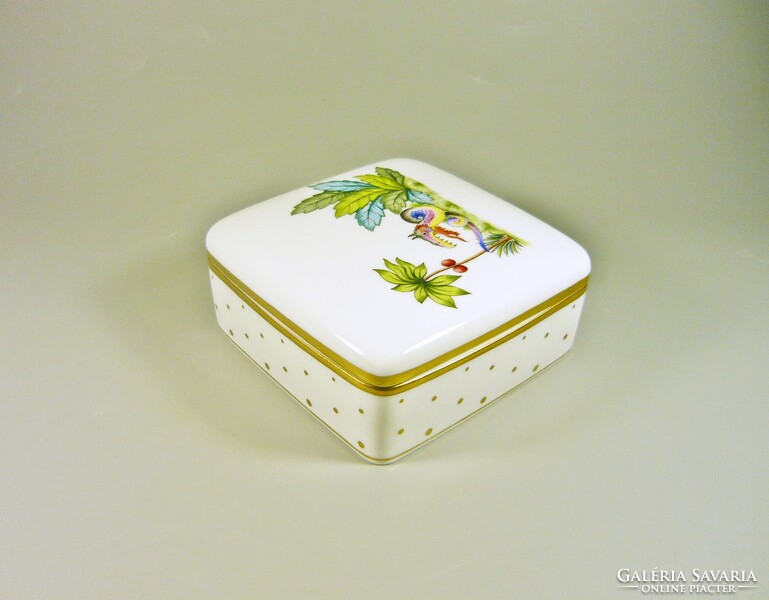 Herend, Chinese (Fodos) pattern hand-painted porcelain cigarette box with a dragon pattern 10 cm. (B102)