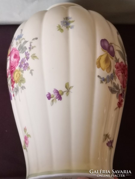DT/090 - THOMAS IVORY/BAVARIA – Fedeles urnaváza virágmintával