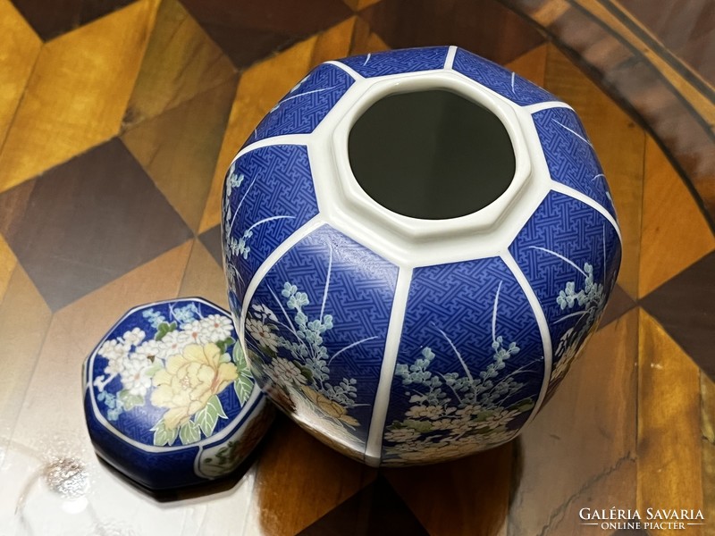 Echo Takahashi porcelenfajansz váza