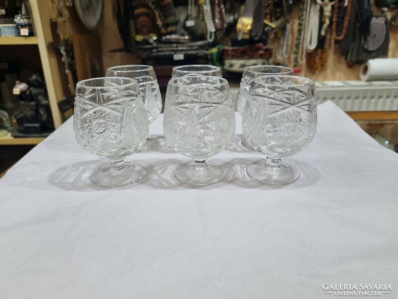 6 crystal glasses with feet
