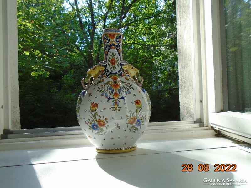 18 sz. Veuve Perrin szignós francia fajansz váza plasztikus kecske fejekkel
