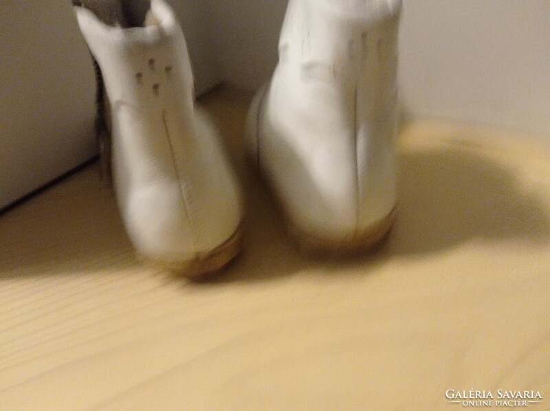 RÉGI!!Duna cipő lábbeli gyerek fehér bőr