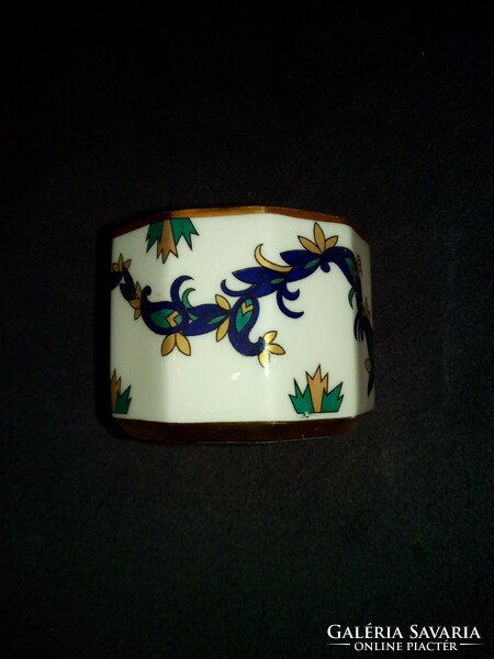 Rosenthal porcelán fedeles doboz, aranyozott díszítéssel.