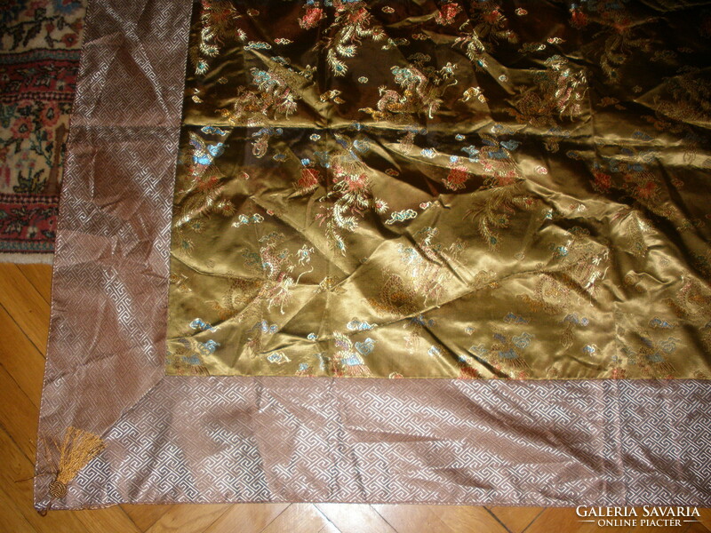 Silk tablecloth, for a large table or bed
