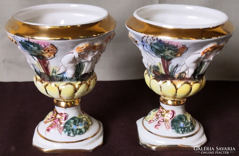 DT/101 - Capodimonte Keramos kisméretű porcelán váza pár