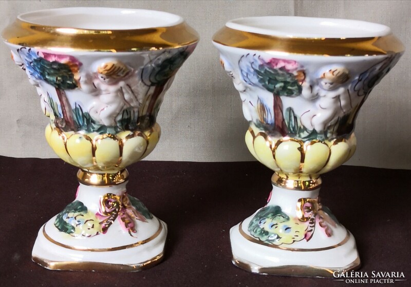 DT/101 - Capodimonte Keramos kisméretű porcelán váza pár