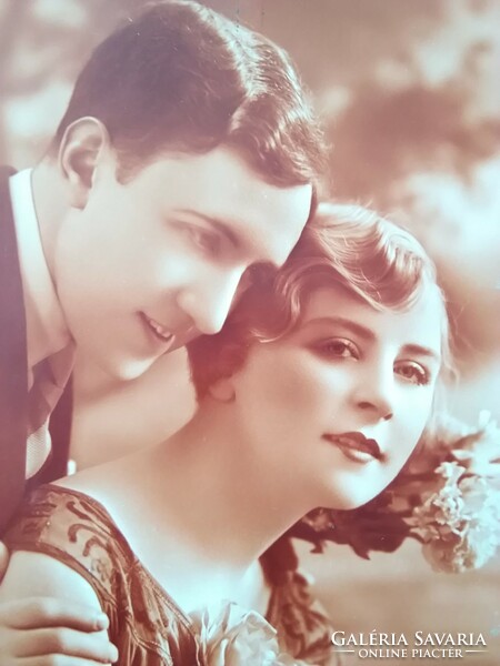 Antique sepia romantic postcard/photo card, couple in love 1910-20s