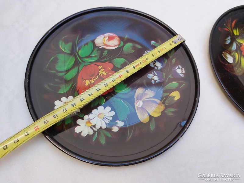 Old floral wall plate metal decorative plate plate 2 pcs