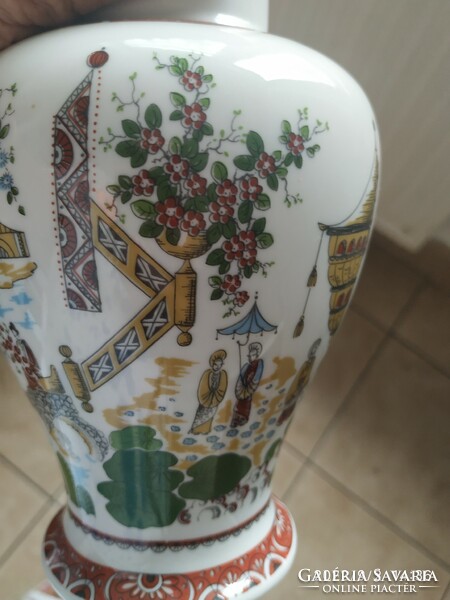 German porcelain vase with oriental design for sale!