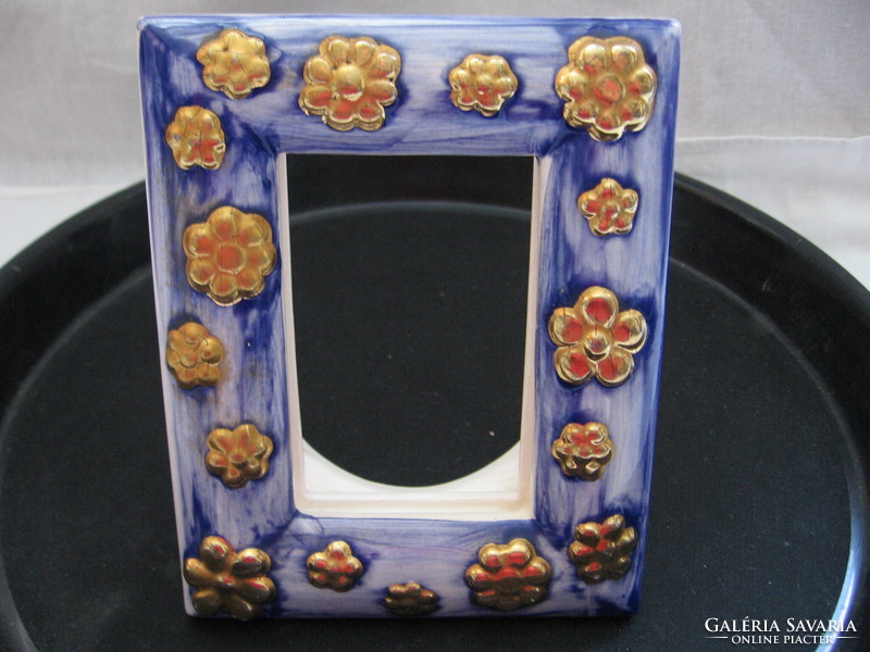Ceramic photo frame with golden flowers