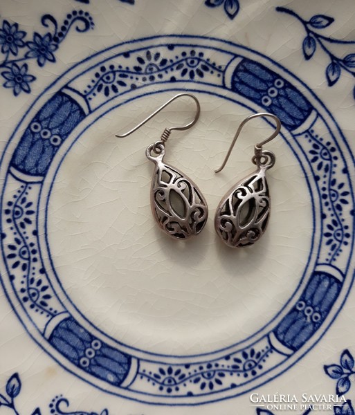Thai marked silver (925) earrings