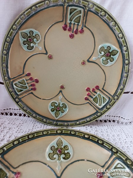 Jugendstil wall plates in a pair