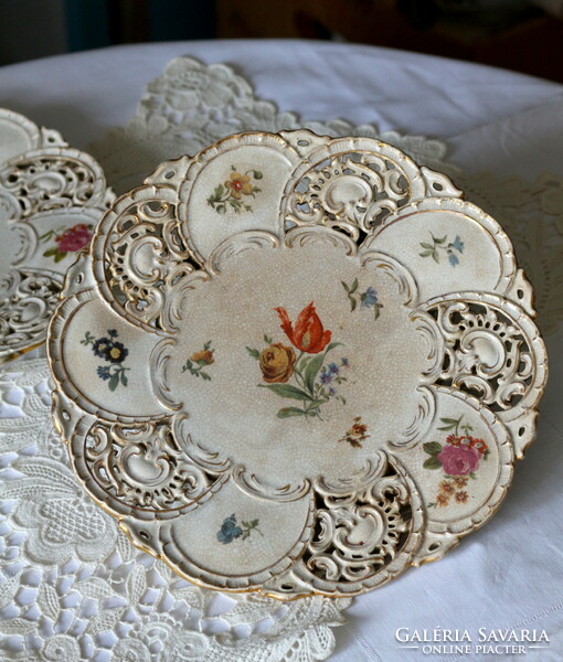 Ritka! Antik Zsolnay porcelánfajansz tányér, gyönyörű áttört minta, gyűjteményi darab (nr.1)