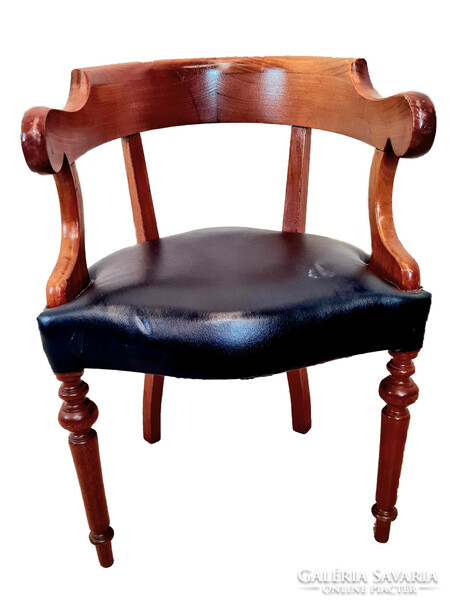 A575 antique leather desk chair with armrests